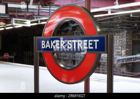 Baker Street est une station de métro londonienne située à la jonction de Baker Street et de Marylebone Road dans la Cité de Westminster Banque D'Images