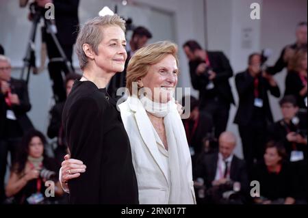 Venise, Italie. 30 août 2023. Charlotte Rampling et Liliana Cavani assistent au tapis rouge d’ouverture du 80e Festival international du film de Venise le mercredi 30 août 2023 à Venise, en Italie. Photo de Rocco Spaziani/UPI crédit : UPI/Alamy Live News Banque D'Images