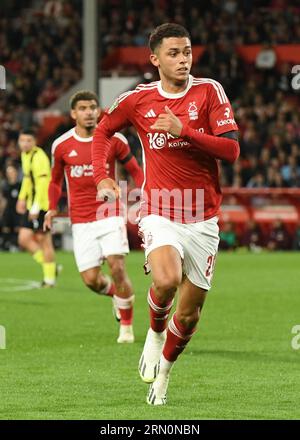 Nottingham, Royaume-Uni. 30 août 2023. Brennan Johnson (Nottingham Forrest) lors du second Round North Match de l'EFL Carabao Cup entre Nottingham Forest et Burnley au City Ground, Nottingham, Angleterre, le 30 août 2023. Photo de Mark Dunn. Usage éditorial uniquement, licence requise pour un usage commercial. Aucune utilisation dans les Paris, les jeux ou les publications d'un seul club/ligue/joueur. Crédit : UK Sports pics Ltd/Alamy Live News Banque D'Images