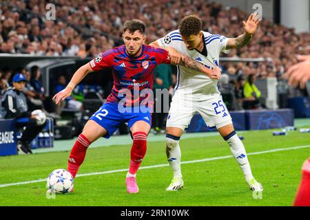 Copenhague, Danemark. 30 août 2023. Deian Sorescu (22 ans) de Rakow Czestochowa et Jordan Larsson (25 ans) du FC Copenhagen vus lors du match de qualification de l'UEFA Champions League entre le FC Copenhagen et Rakow Czestochowa au Parken à Copenhague. (Crédit photo : Gonzales photo/Alamy Live News Banque D'Images