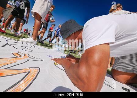 Lumio, France. 30 août 2023. Afrique du Sud joueur lors de la séance d'entraînement de l'équipe à Lumio, en Corse, sur l'île méditerranéenne française de Corse le 30 août 2023, avant la coupe du monde de rugby 2023 en France. Les champions du monde sud-africains de rugby poursuivent leur préparation en Corse, eux qui font de la Corse un pays hôte pour cette préparation à la coupe du monde. La Ligue Corse de Rugby avait prévu que les fans de ce sport se retrouvent à Lumio pour assister à l’entraînement des Springboks. Photo de Shootpix/ABACAPRESS.COM crédit : Abaca Press/Alamy Live News Banque D'Images
