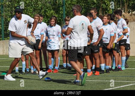 Lumio, France. 30 août 2023. Afrique du Sud joueur lors de la séance d'entraînement de l'équipe à Lumio, en Corse, sur l'île méditerranéenne française de Corse le 30 août 2023, avant la coupe du monde de rugby 2023 en France. Les champions du monde sud-africains de rugby poursuivent leur préparation en Corse, eux qui font de la Corse un pays hôte pour cette préparation à la coupe du monde. La Ligue Corse de Rugby avait prévu que les fans de ce sport se retrouvent à Lumio pour assister à l’entraînement des Springboks. Photo de Shootpix/ABACAPRESS.COM crédit : Abaca Press/Alamy Live News Banque D'Images
