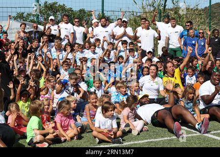 Lumio, France. 30 août 2023. Afrique du Sud joueur lors de la séance d'entraînement de l'équipe à Lumio, en Corse, sur l'île méditerranéenne française de Corse le 30 août 2023, avant la coupe du monde de rugby 2023 en France. Les champions du monde sud-africains de rugby poursuivent leur préparation en Corse, eux qui font de la Corse un pays hôte pour cette préparation à la coupe du monde. La Ligue Corse de Rugby avait prévu que les fans de ce sport se retrouvent à Lumio pour assister à l’entraînement des Springboks. Photo de Shootpix/ABACAPRESS.COM crédit : Abaca Press/Alamy Live News Banque D'Images