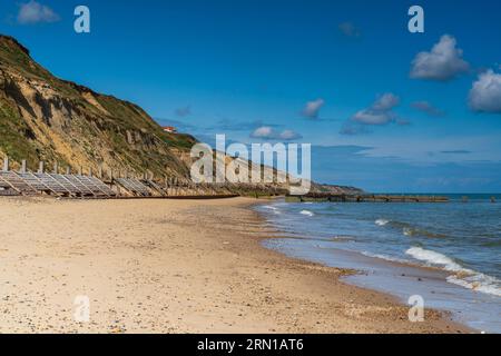 Vue sur les falaises de la plage de Trimmingham North Norfolk, Royaume-Uni Banque D'Images