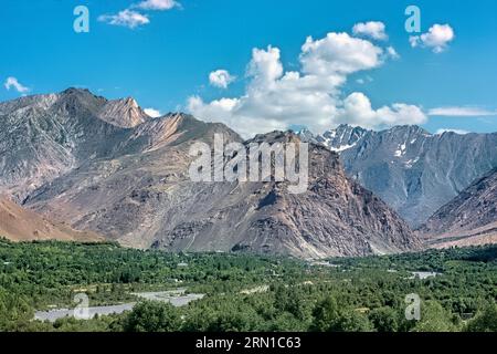Village de Panikhar et vallée de Suru, Zanskar, Inde Banque D'Images