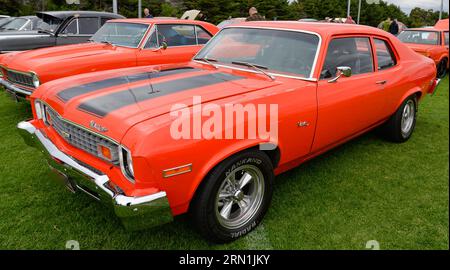 Chevrolet Nova orange rétro rétro Shine Show Out, Melbourne Victoria Banque D'Images