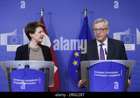 (150202) -- BRUXELLES, le 2 février 2015 -- le président de la Commission européenne Jean-Claude Juncker (à droite) et la présidente de la Confédération suisse Simonetta Sommaruga assistent à une conférence de presse au siège de la Commission européenne à Bruxelles, Belgique, le 2 février 2015. Zhou Lei) BELGIQUE-UE-SUISSE ?? PUBLICATIONxNOTxINxCHN Bruxelles février 2 2015 le Président de la Commission européenne Jean Claude Juncker et la Présidente de la Confédération suisse Simonetta Sommaruga assistent à une conférence de presse AU siège de la Commission européenne à Bruxelles Belgique LE 2 2015 février Zhou Lei Belgium eu Switzerland PUBLICATIONxNOTx Banque D'Images