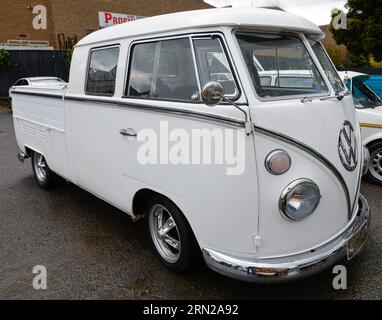 Volkswagen VW Kombi transporter Double Cab plateau de travail utilitaire blanc Vintage Retro Show Shine Day Out, Melbourne Victoria Banque D'Images