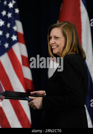 POLITIK USA-Kuba-Annäherung - PK nach der zweiten Gesprächsrunde zwischen Washington und Havanna - Josefina Vidal, chef de la division américaine du ministère cubain des Affaires étrangères, arrive pour une conférence de presse après la deuxième série de pourparlers entre Washington et la Havane pour rétablir les relations diplomatiques, à Washington D.C., capitale des États-Unis, le 27 février 2015. Roberta Jacobson, secrétaire adjointe des États-Unis pour l'hémisphère occidental, a déclaré vendredi qu'elle était optimiste quant au fait que les États-Unis et Cuba pourraient ouvrir des ambassades avant le Sommet des Amériques prévu du 10 au 11 avril. ) ÉTATS-UNIS-WASHINGTON D.C.-CUBA-PRESSE Banque D'Images