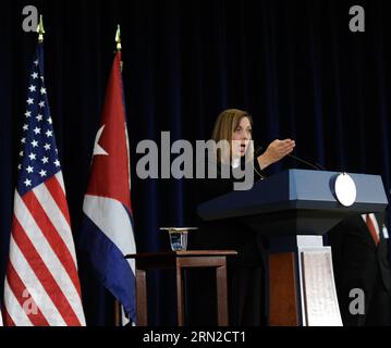 POLITIK USA-Kuba-Annäherung - PK nach der zweiten Gesprächsrunde zwischen Washington und Havanna - Josefina Vidal, chef de la division américaine du ministère cubain des Affaires étrangères, prend la parole lors d une conférence de presse après la deuxième série de pourparlers entre Washington et la Havane pour rétablir les relations diplomatiques, à Washington D.C., capitale des États-Unis, le 27 février 2015. Roberta Jacobson, secrétaire adjointe des États-Unis pour l'hémisphère occidental, a déclaré vendredi qu'elle était optimiste quant au fait que les États-Unis et Cuba pourraient ouvrir des ambassades avant le Sommet des Amériques prévu du 10 au 11 avril. ) ÉTATS-UNIS-WASHINGTON D.C.-CUBA-PRES Banque D'Images