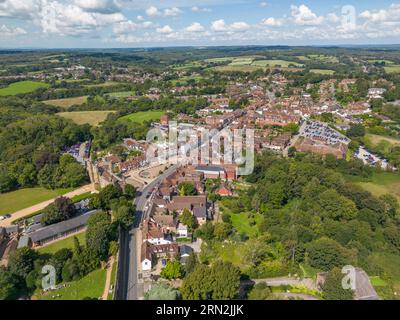 Vue aérienne de la ville de Battle, site de la bataille de Hastings en 1066, East Sussex, Royaume-Uni. Banque D'Images