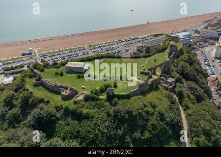 Vue aérienne du château de Hastings, East Sussex, Royaume-Uni. Banque D'Images