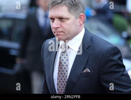 (150319) -- BRUXELLES, le 19 mars 2015 -- le Premier ministre slovaque Robert Fico arrive au siège du Conseil européen avant le sommet de l'Union européenne (UE) à Bruxelles, Beglium, le 19 mars 2015. SOMMET BELGIQUE-BRUXELLES-UE YexPingfan PUBLICATIONxNOTxINxCHN Bruxelles Mars 19 2015 Slovaquie S les premiers ministres Robert Fico arrivent AU siège du Conseil européen en amont du Sommet de l'Union européenne à Bruxelles Beglium Mars 19 2015 Belgique Bruxelles Sommet de l'UE PUBLICATIONxNOTxINxCHN Banque D'Images