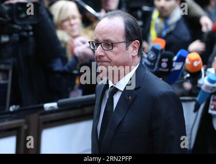 (150319) -- BRUXELLES, le 19 mars 2015 -- le président français François Hollande arrive au siège du Conseil européen avant le sommet de l'Union européenne (UE) à Bruxelles, Beglium, le 19 mars 2015. BELGIUM-BRUXELLES-eu-SUMMIT YexPingfan PUBLICATIONxNOTxINxCHN Bruxelles Mars 19 2015 France S le Président François Hollande arrive AU siège du Conseil européen avant le Sommet de l'Union européenne à Bruxelles Beglium Mars 19 2015 Belgique Bruxelles Sommet de l'UE PUBLICATIONxNOTxINxCHN Banque D'Images