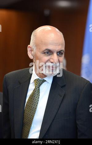 (150326) -- NEW YORK, 26 mars 2015 -- le président afghan Ashraf Ghani regarde lors de sa rencontre avec le secrétaire général des Nations unies Ban Ki-moon au siège des Nations unies à New York, le 26 mars 2015.) Un-NEW YORK-AFGHANISTAN-PRÉSIDENT NiuxXiaolei PUBLICATIONxNOTxINxCHN New York Mars 26 2015 le Président afghan Ashraf Ghani regarde lors de sa rencontre avec le Secrétaire général de l'ONU Ban KI Moon AU siège de l'ONU à New York LE 26 2015 mars un New York Afghanistan Président PUBLICATIONxNOTxINxCHN Banque D'Images