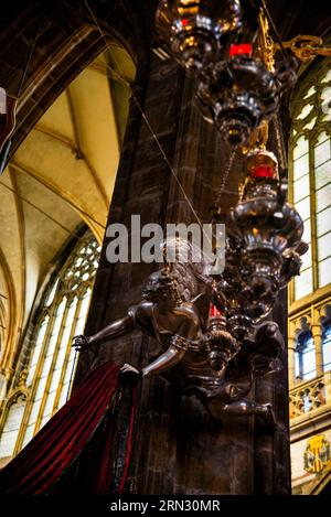 Mausolée royal à St. Cathédrale Vitus à Prague, République tchèque. Banque D'Images