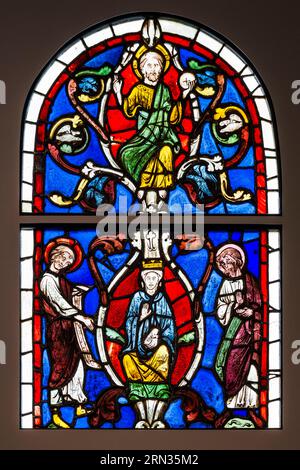 France, Paris, Musée de Cluny - Musée national du Moyen-Age (Musée du Moyen Age dans l'ancien Hôtel de Cluny), vitrail représentant l'arbre de Banque D'Images