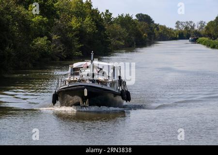 France, Gard, Saint Gilles du Gard, Camargue, navigation sur le Rhône jusqu'au Canal de Sète Banque D'Images