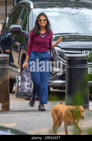 Londres, Angleterre, Royaume-Uni. 31 août 2023. AKSHATA MURTY, l'épouse du Premier ministre britannique Rishi Sunak, est vue arriver à Downing Street. (Image de crédit : © Tayfun Salci/ZUMA Press Wire) USAGE ÉDITORIAL SEULEMENT! Non destiné à UN USAGE commercial ! Banque D'Images