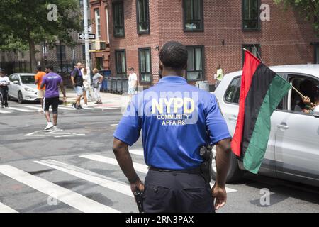 Célébrant le 50e anniversaire du Hip Hop en 2023, le défilé annuel Hip Hop pour la justice sociale se déroule dans le quartier Bedford Stuyvesant de Brooklyn, New York. Banque D'Images