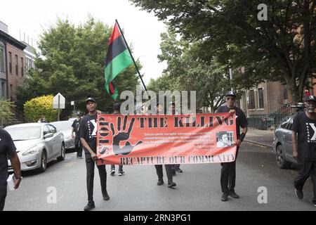 Célébrant le 50e anniversaire du Hip Hop en 2023, le défilé annuel Hip Hop pour la justice sociale se déroule dans le quartier Bedford Stuyvesant de Brooklyn, New York. Banque D'Images