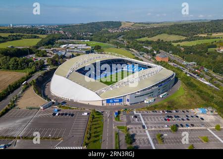Vue aérienne de l'American Express Community Stadium, stade de Brighton & Hove Albion, Brighton, Royaume-Uni. Banque D'Images