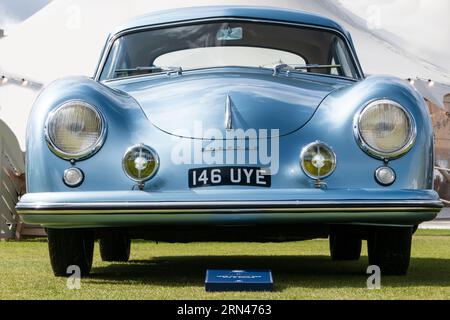 Porsche 356 Pre A coupé 1954 au salon prive Concours 2023 au Blenheim Palace Woodstock Oxfordshire UK Banque D'Images