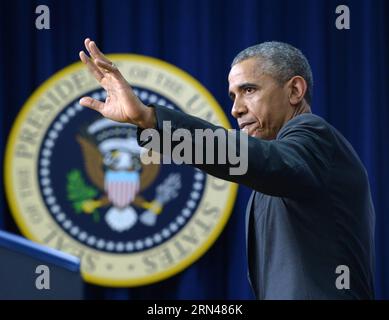 (150511) -- WASHINGTON D.C., 11 mai 2015 -- le président américain Barack Obama assiste à un événement avec des entrepreneurs de partout aux États-Unis et du monde entier au South court Auditorium de l'Eisenhower Executive Office Building sur le complexe de la Maison Blanche à Washington, D.C., aux États-Unis, le 11 mai 2015. La Maison Blanche a réuni des entrepreneurs émergents pour souligner l’importance d’investir dans les femmes et les jeunes entrepreneurs afin de créer des solutions innovantes à certains des défis mondiaux, notamment la pauvreté, le changement climatique, l’extrémisme, ainsi que l’accès à l’éducation et à la santéc Banque D'Images