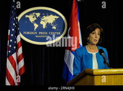 (150522) -- WASHINGTON D.C., le 22 mai 2015 -- Roberta Jacobson, secrétaire adjointe américaine pour l'hémisphère occidental, prend la parole lors de la conférence de presse après la dernière série de pourparlers entre Washington et la Havane au Département d'État à Washington D.C., capitale des États-Unis, le 22 mai 2015. Les États-Unis et Cuba ont conclu leurs pourparlers de deux jours ici vendredi sans accord sur la réouverture des ambassades, mais ont convenu de se réunir davantage dans les semaines à venir. États-Unis-WASHINGTON D.C.-CUBA-RELATIONS DIPLOMATIQUES-CONFERENCE DE PRESSE BaoxDandan PUBLICATIONxNOTxINxCHN 150522 Washington D C Mai 22 2015 U S Assistant Banque D'Images