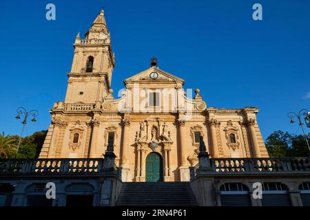 Cattedrale di San Giovanni Battista, cathédrale, portail principal, tour de l'église, Ragusa Ibla, ville baroque, angle baroque, sud-est de la Sicile, Sicile, Italie Banque D'Images