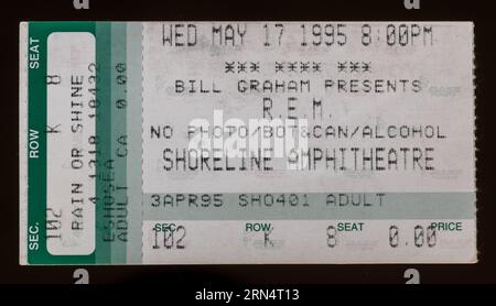 Mountain View, Californie - 17 mai 1995 - ancien talon de billet utilisé pour le concert R.E.M. au Shoreline Amphitheatre Banque D'Images