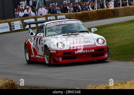 Mark Sumpter, Porsche 911 GT2 R Evo, 75 ans de Porsche, 60 ans de la 911, avec sa forme iconique la 911 a participé à presque toutes les formes Banque D'Images