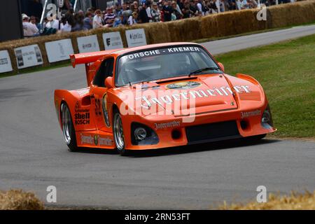 Porsche Kremer 935 K3, 75 ans de Porsche, 60 ans de la 911, avec sa forme emblématique la 911 a participé à presque toutes les formes de sport automobile et Banque D'Images