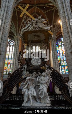 Chaire rococo dans la cathédrale catholique romaine de St. Bavo, Sint-Baafskathedraal, Gand, Flandre, Belgique Banque D'Images