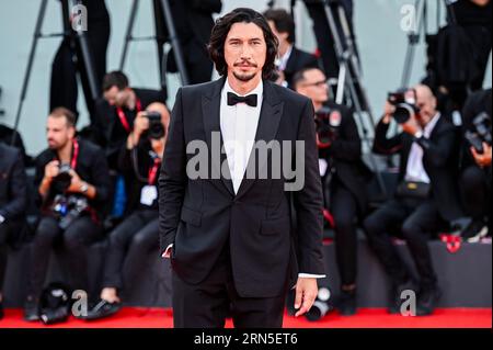 Venise, Italie. 31 août 2023. Adam Driver arrive à la première de Ferrari à la Sala Grande au 80e Festival International du film de Venise. Crédit : Euan Cherry/Alamy Live News Banque D'Images