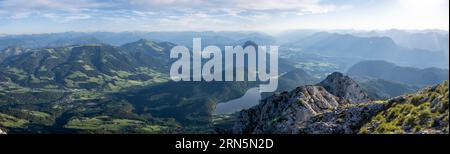 Panorama alpin, ambiance nocturne vue de Scheffauer de Hintersteiner See et Inntal, Kaisergebirge, Wilder Kaiser, Kitzbuehler Alpes, Tyrol, Autriche Banque D'Images