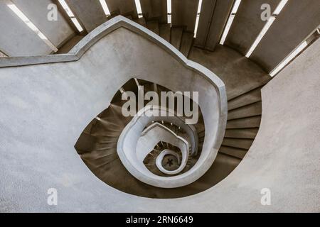 escalier en colimaçon, escalier vintage, chemin vers le bas Banque D'Images