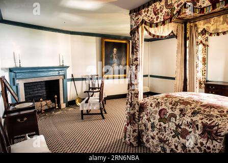 Mt VERNON, Alexandria, va — chambres décorées dans un style d'époque au Mt. Vernon. La demeure historique de George Washington, le premier président des États-Unis, est préservée à Alexandrie. Ce domaine emblématique met en valeur la vie et l'héritage de Washington et reste un symbole durable du leadership et du patrimoine américains. Banque D'Images