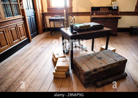 Mt VERNON, Alexandria, va — Bureau et bureau de George Washington au Mt. Vernon. La demeure historique de George Washington, le premier président des États-Unis, est préservée à Alexandrie. Ce domaine emblématique met en valeur la vie et l'héritage de Washington et reste un symbole durable du leadership et du patrimoine américains. Banque D'Images