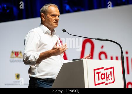 Gdansk, Pologne. 31 août 2023. Donald Tusk vu lors de la réunion du mouvement gouvernemental local «Oui pour la Pologne» au Centre européen de solidarité à Gdansk. Crédit : SOPA Images Limited/Alamy Live News Banque D'Images