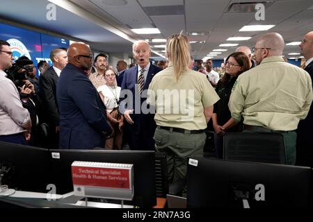 Washington, États-Unis. 31 août 2023. Le président américain Joe Biden visite le siège de la FEMA à Washington, DC, le jeudi 31 août 2023. Photo de Yuri Gripas/UPI crédit : UPI/Alamy Live News Banque D'Images