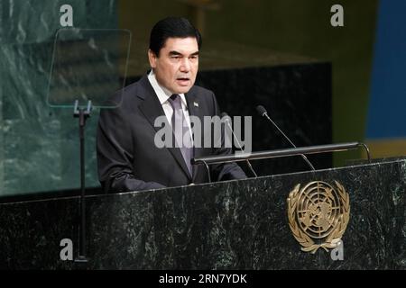 POLITIK un Nachhaltigkeitsgipfel in New York (150925) -- NEW YORK, 25 septembre 2015 -- le président turkmène Gurbanguly Berdimuhamedow s'adresse au Sommet sur le développement durable au siège des Nations Unies à New York, le 25 septembre 2015. Un programme de développement durable capital, qui marque une nouvelle ère de développement durable jusqu'en 2030, a été adopté vendredi par 193 États membres de l'ONU lors du Sommet des Nations Unies sur le développement durable qui s'est tenu au siège de l'ONU à New York. ) ONU-NEW YORK-SOMMET SUR LE DÉVELOPPEMENT DURABLE-ORDRE DU JOUR-ADOPTÉ LixMuzi PUBLICATIONxNOTxINxCHN politique un Nachhaltigkeitsgipfel à New Yor Banque D'Images