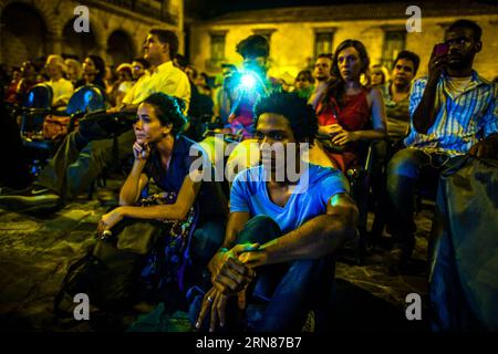 (151010) -- LA HAVANE, le 10 octobre 2015 -- les étudiants cubains apprécient la performance du pianiste Lang Lang et de son homologue cubain Chucho Valdes à la Havane, capitale de Cuba, le 8 octobre 2015.) CUBA-HAVANA-MUSIC-LANG liuxbin PUBLICATIONxNOTxINxCHN Havane OCT 10 2015 les étudiants cubains apprécient la performance de pianiste et de sa part cubaine Chucho Valdes à la Havane capitale de Cuba OCT 8 2015 Cuba Havana Music long LiuxBin PUBLICATIONxNOTxINxCHN Banque D'Images