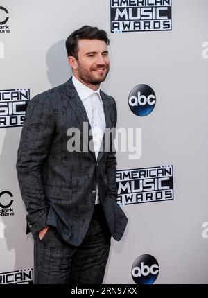 (151123) -- LOS ANGELES, 22 novembre 2015 -- le chanteur Sam Hunt assiste aux American Music Awards 2015 au Microsoft Theater de Los Angeles, Californie, États-Unis, le 22 novembre 2015.) US-LOS ANGELES-2015 MUSIC AWARDS ZhangxChaoqun PUBLICATIONxNOTxINxCHN 151123 Los Angeles nov 22 2015 Singer Sat Hunt assiste aux American Music Awards 2015 AU Microsoft Theatre de Los Angeles Californie États-Unis nov 22 2015 U S Los Angeles 2015 Music Awards ZhangxChaoqun PUBLICATIONxNOTxINxCHN Banque D'Images