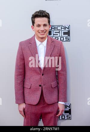 (151123) -- LOS ANGELES, 22 novembre 2015 -- le chanteur Charlie Puth assiste aux American Music Awards 2015 au Microsoft Theater de Los Angeles, Californie, États-Unis, le 22 novembre 2015.) US-LOS ANGELES-2015 MUSIC AWARDS ZhangxChaoqun PUBLICATIONxNOTxINxCHN 151123 Los Angeles 22 2015 novembre le chanteur Charlie Puth assiste aux American Music Awards 2015 AU Microsoft Theatre de Los Angeles Californie États-Unis 22 2015 novembre U Los Angeles 2015 Music Awards ZhangxChaoqun PUBLICATIONxNOTxINxCHN Banque D'Images