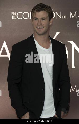 (151123) -- MEXICO, 23 novembre 2015 -- l'acteur australien Chris Hemsworth pose lors d'un événement de promotion du film au cœur de la mer , à Mexico, capitale du Mexique, le 23 novembre 2015. Alejandro Ayala) (rtg) (sp) MEXICO-MEXICO CITY-MOVIE-IN THE HEART OF THE SEA e AlejandroxAyala PUBLICATIONxNOTxINxCHN 151123 Mexico City novembre 23 2015 l'acteur australien Chris Hemsworth pose lors d'un événement de promotion du film au cœur de la mer à Mexico City capitale du Mexique LE 23 2015 novembre Alejandro Ayala RTG SP Mexique Mexico City film au coeur de la mer e AlejandroxAyala PUBLICATIONx Banque D'Images