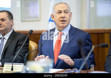 (151129) -- JERUSALEM, Nov. 29, 2015 -- Israeli Prime Minister Benjamin Netanyahu (C) leads the weekly cabinet meeting at the Prime Minister s office in Jerusalem, on Nov. 29, 2015. Israeli Prime Minister Benjamin Netanyahu on Sunday charged recent attacks by Palestinians are motivated by Muslim extremism rather than resistance to the Israeli occupation, shortly after two attacks occurred in Jerusalem. ) MIDEAST-JERUSALEM-ISRAEL-PM-ATTACKS-ISLAMIC EXTREMISM-MOTIVATION JINI PUBLICATIONxNOTxINxCHN   151129 Jerusalem Nov 29 2015 Israeli Prime Ministers Benjamin Netanyahu C leads The Weekly Cabine Stock Photo