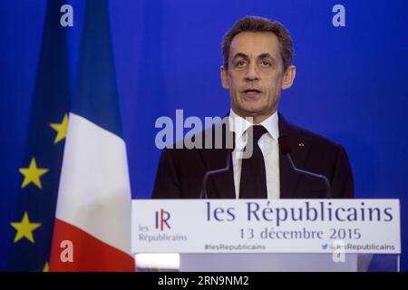 (151213) -- PARIS, 13 décembre 2015 -- le chef du parti de droite républicain et ancien président français Nicolas Sarkozy prononce un discours au siège du parti à Paris, France, le 13 décembre 2015. Le Front national d'extrême droite français, qui a annoncé une victoire historique lors du premier tour des élections régionales françaises la semaine dernière, a échoué dimanche lors du dernier tour du second tour. FRANCE-PARIS-REGIONAL ELECTION-SARKOZY JeanxBodard PUBLICATIONxNOTxINxCHN 151213 Paris DEC 13 2015 Chef du Parti de droite les Républicains et ancien président français Nicolas Sarkozy livrent un Spee Banque D'Images