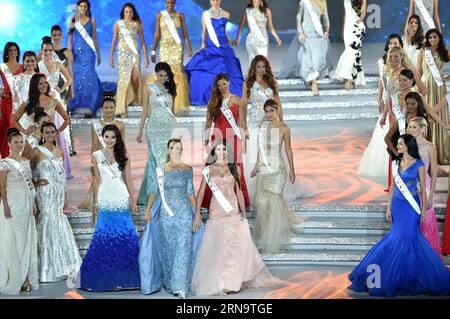 (151219) -- SANYA, 19 décembre 2015 -- les concurrents prennent part à la Grande finale Miss monde à Sanya, dans la province de Hainan du sud de la Chine, le 19 décembre 2015. Des concurrents de plus de 110 pays et régions ont participé à la finale de la 65e Miss World Competition à Sanya samedi. )(wyo) CHINA-HAINAN-MISS WORLD-FINAL (CN) ZhaoxYingquan PUBLICATIONxNOTxINxCHN 151219 Sanya DEC 19 2015 concurrents participent à la Miss World Grand final à Sanya South China S Hainan province DEC 19 2015 concurrents de plus de 110 pays et régions ont PARTICIPÉ À la finale de la 65e Miss World Competition samedi à Sanya Banque D'Images