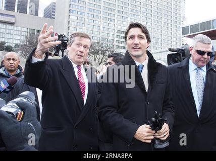 (160113) -- TORONTO, Jan. 13, 2016 -- Canadian Prime Minister Justin Trudeau(C) visits Toronto City Hall accompanied by Toronto Mayor John Tory(L) in Toronto, Canada, Jan. 13, 2016.Canadian Prime Minister Justin Trudeau made his first official visit to Toronto City Hall on Wednesday. ) CANADA-TORONTO-PRIME MINISTER-JUSTIN TRUDEAU-OFFICIAL VISIT ZouxZheng PUBLICATIONxNOTxINxCHN   160113 Toronto Jan 13 2016 Canadian Prime Ministers Justin Trudeau C visits Toronto City Hall accompanied by Toronto Mayor John Tory l in Toronto Canada Jan 13 2016 Canadian Prime Ministers Justin Trudeau Made His Firs Banque D'Images